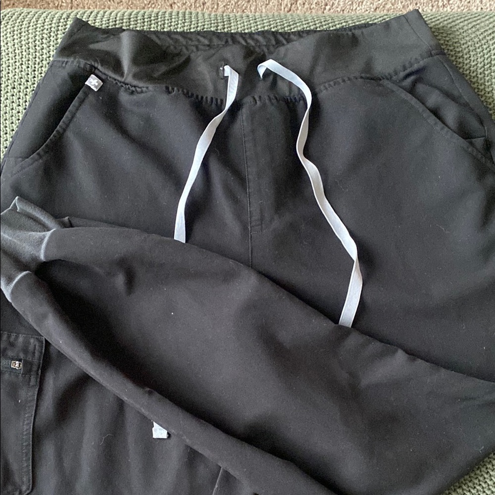FIGS Zamora high waisted joggers -size large